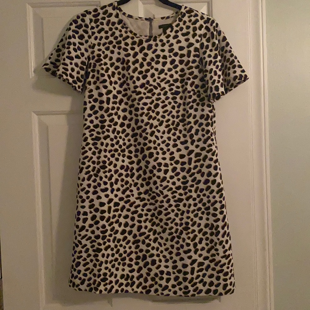 Short sleeve dress